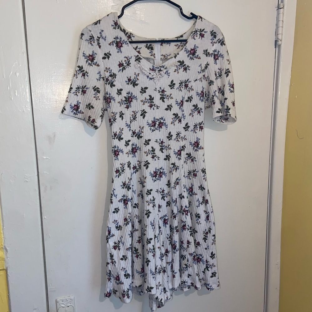 Vintage Cottagecore Floral Romper White Ribbed Lace Trim Small/Medium